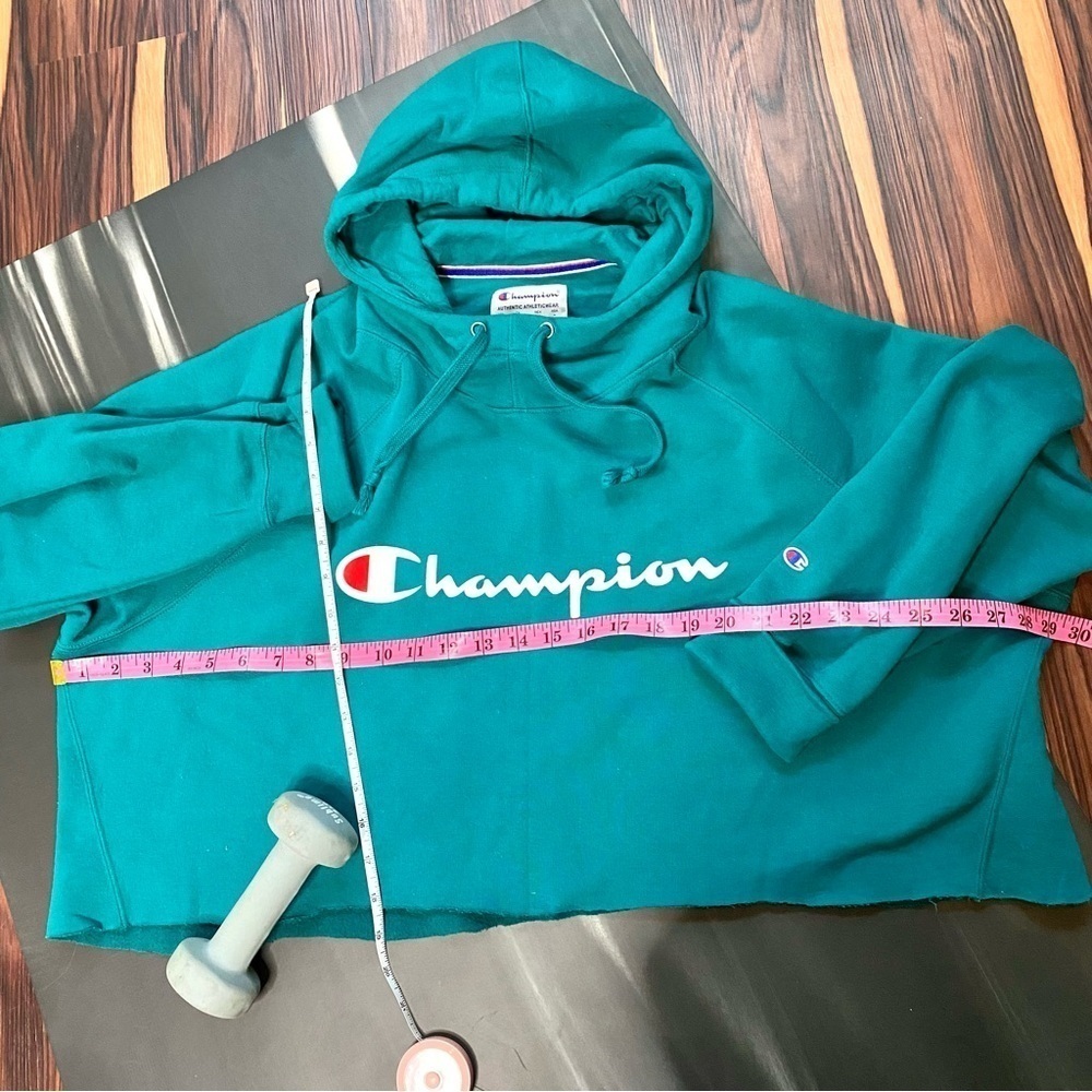 Trendy Champion sport sweatshirt w raw hem and cosy hood - gym ready - Picture 8 of 8